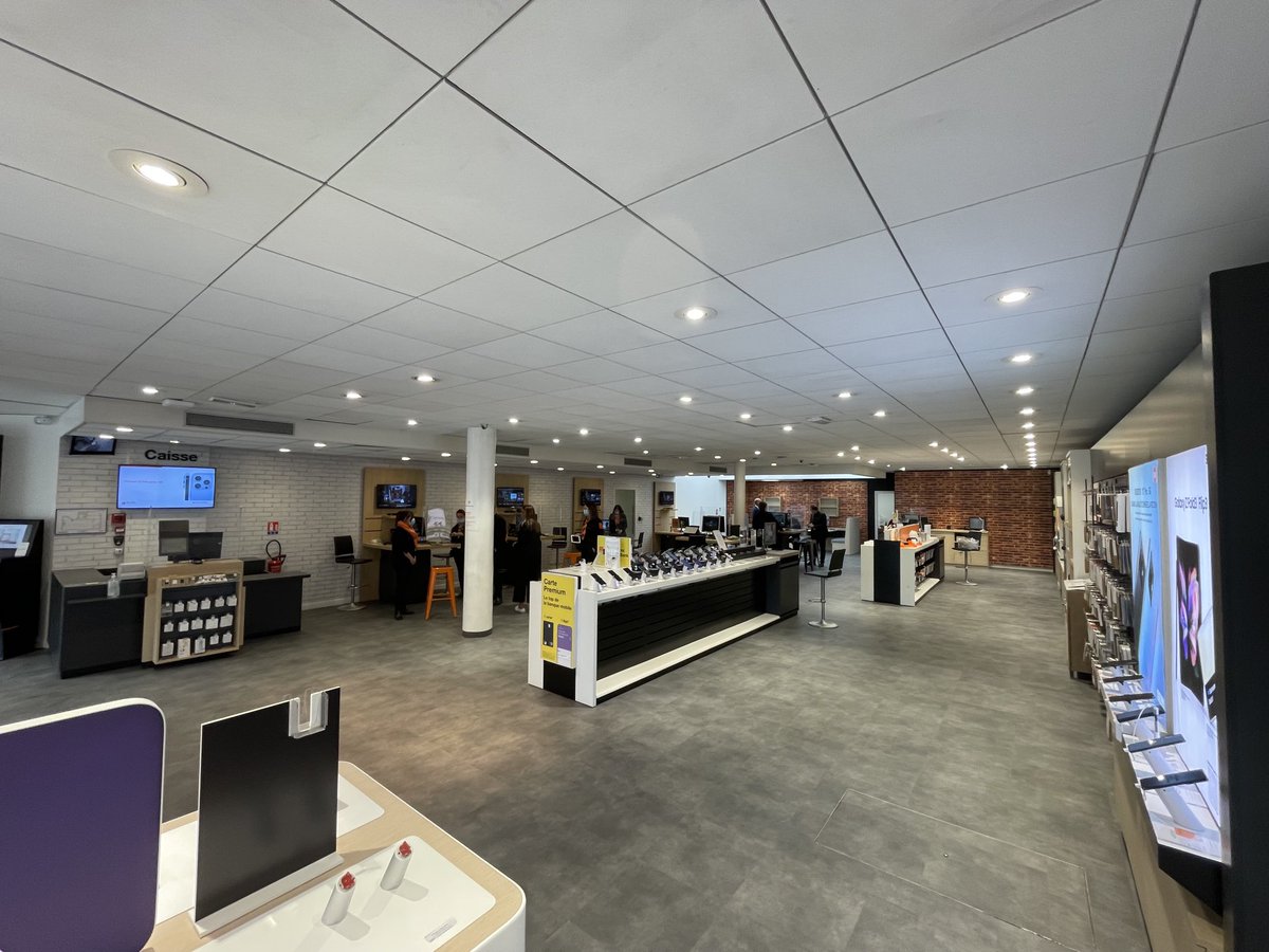 La nouvelle boutique #orange de #Dunkerque vous accueille après une remise à neuf ! Rendez-vous boulevard Alexandre 3 !