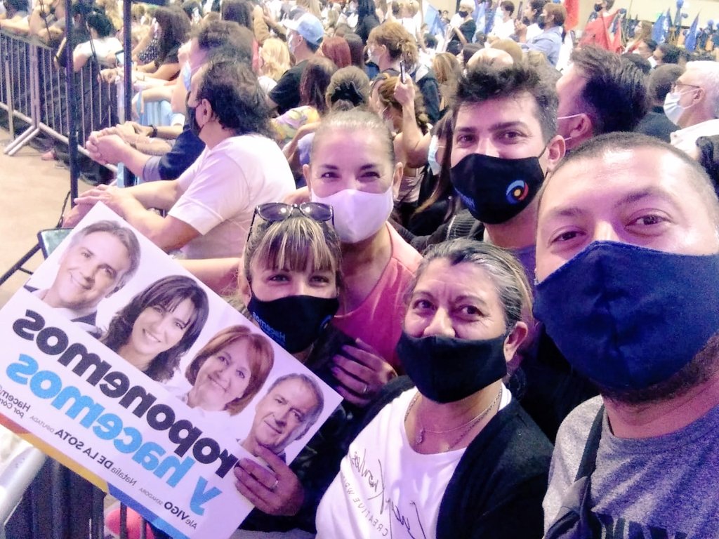 NataliaBustos69's tweet photo. Este domingo no votemos por la grieta, votemos por Córdoba, una Argentina más federal.
El 14 de noviembre el voto a #Ellas es para defender el progreso que tenemos y para poder seguir haciendo más.
@alevigo
@NataliaDLSok
#EllasProponen
#20Propuestas
@paulocassinerio https://t.co/xotQt762bu