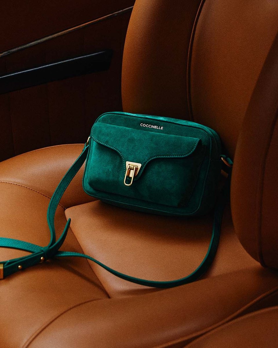 Coccinelle1978's tweet photo. Coccinelle Beat in suede: your softest Winter ally.

#Coccinelle #Winter21 #ASeasonToWish #CoccinelleBeat #Plectrum #Suede https://t.co/WuU0JoQitD