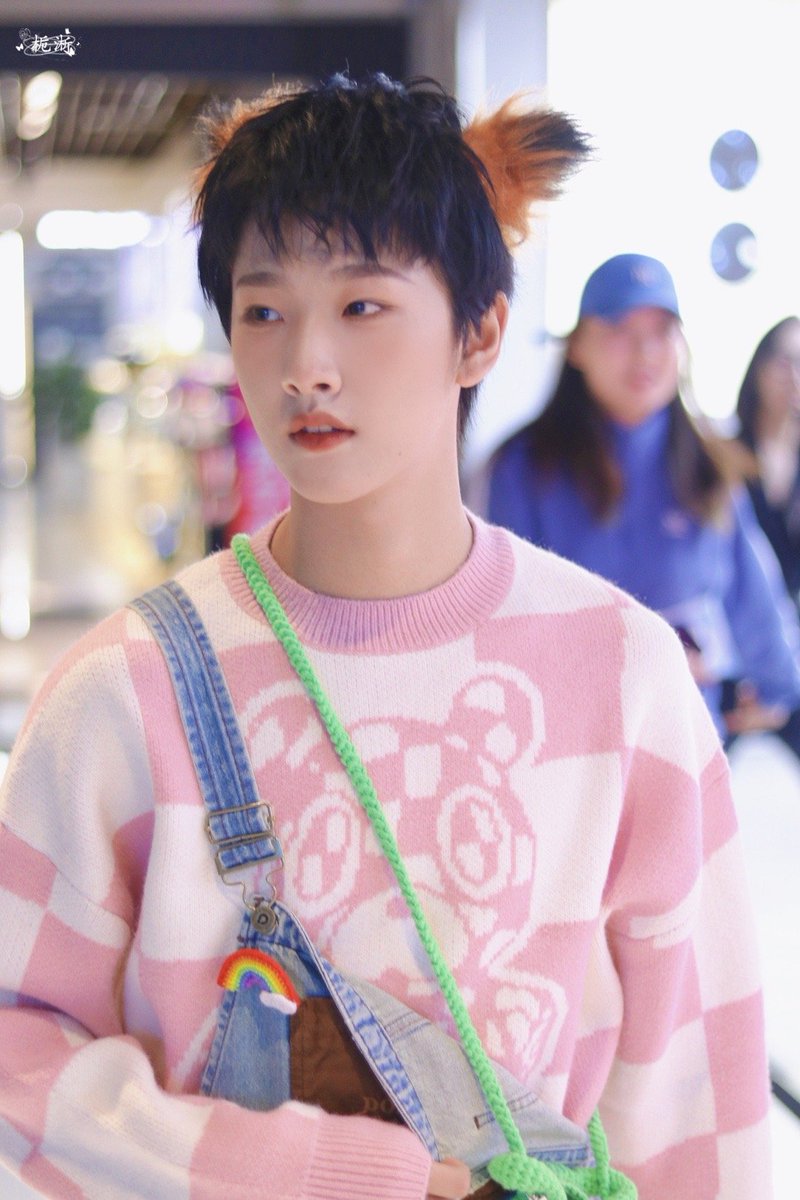 HuYetaoFanbase's tweet photo. 📸 211112 SuNing Mall

🦊💕
« cr. 栀淅 » (1/3)
🔗https://t.co/bPblhEADim

#HuYetao #胡烨韬 #胡烨韬_Pics https://t.co/yYwB3FNAJq