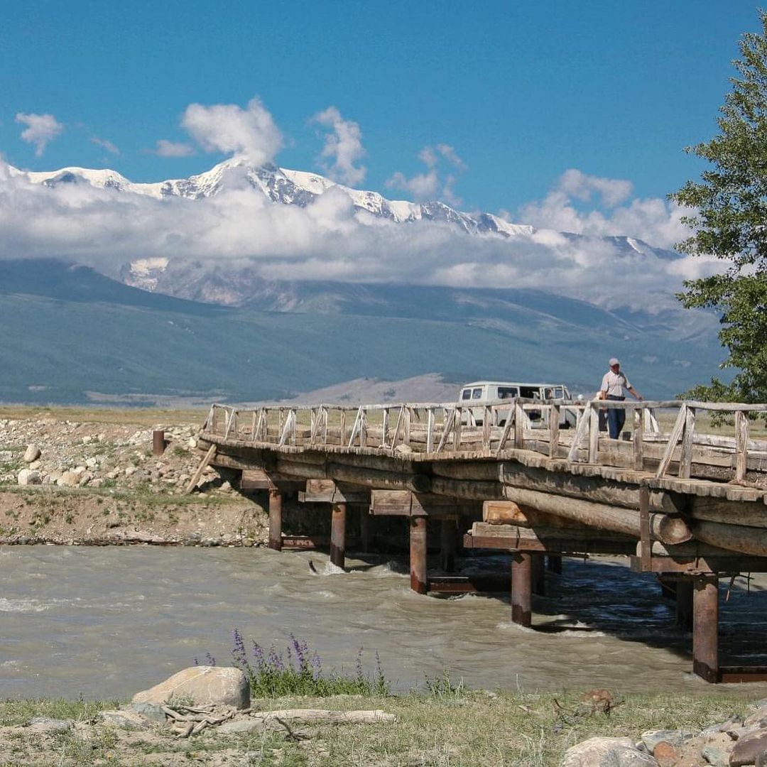 siberian_times's tweet photo. Remote Eshtykyol plateau in the Kosh-Agach region of the Altai Republic (Russia’s border with Mongolia), in pictures by photographer Roman Semashko, and local tour guide Alexey Salamatov https://t.co/w26zePsoS6