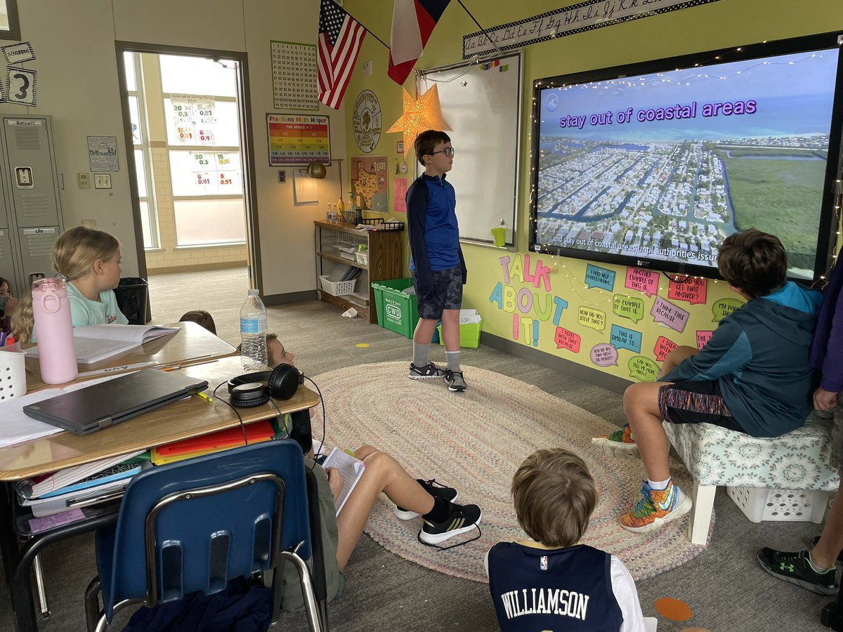 MsRestrepo4's tweet photo. This week, we had so much courage and presented our amazing weather projects to the class! https://t.co/zPtaVXffVp