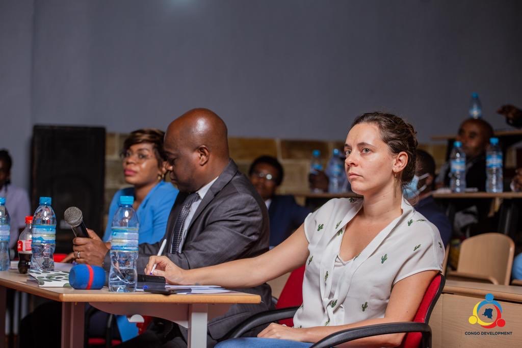 congodevorg's tweet photo. La première compétition interuniversitaire d’entrepreneuriat dans la ville de Goma été un grand succès. #8universités&amp;Instituts #Presentation des projets.  
Grand merci à  @IRENKenya @institutFrançais @latiwa @KivuEntrepren @DarioCongo @JKanyoni @CheckCongo @UNFPARDC @EquityBCDC https://t.co/cnsZyaQ7ie