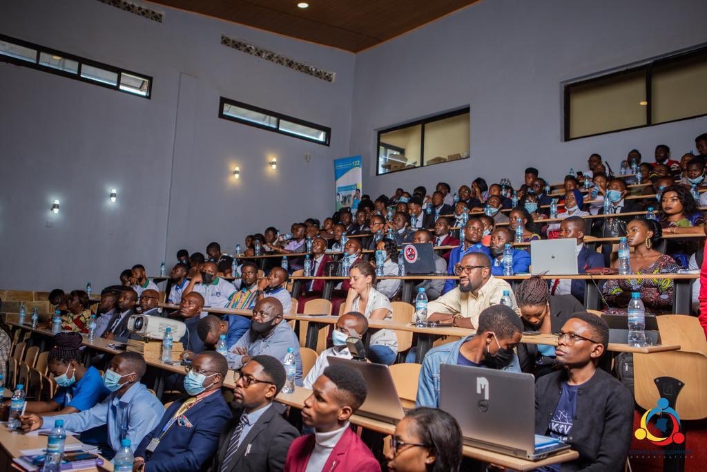 congodevorg's tweet photo. La première compétition interuniversitaire d’entrepreneuriat dans la ville de Goma été un grand succès. #8universités&amp;Instituts #Presentation des projets.  
Grand merci à  @IRENKenya @institutFrançais @latiwa @KivuEntrepren @DarioCongo @JKanyoni @CheckCongo @UNFPARDC @EquityBCDC https://t.co/cnsZyaQ7ie