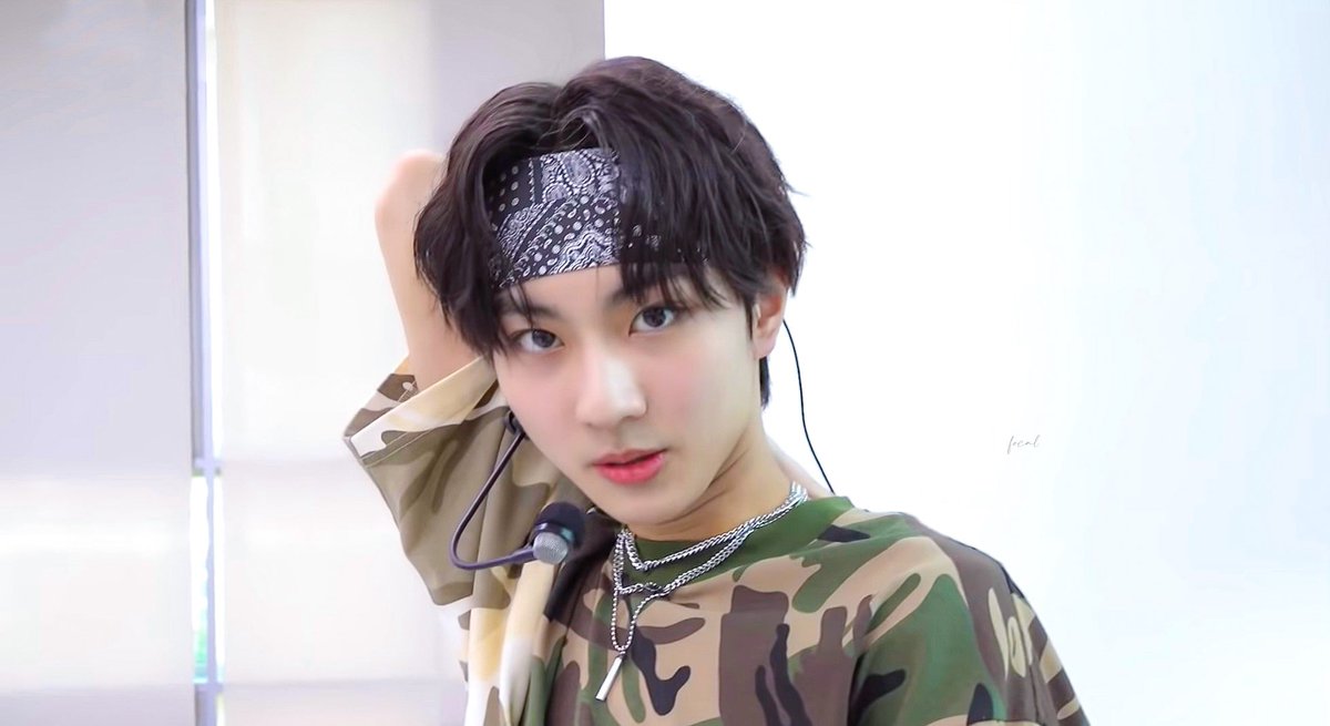 focaljungwon's tweet photo. the natural blush🤍 https://t.co/aRMyEQkyu1