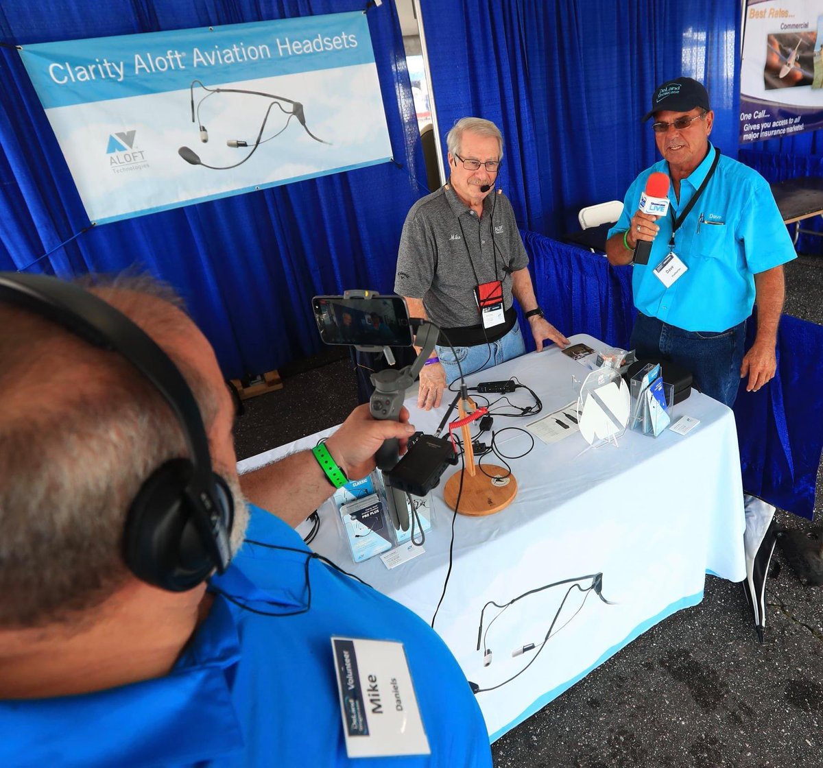 ShowcaseDeLand's tweet image. Want to learn more about our exhibitors? Hop over to our Facebook page (Facebook.com/delandshowcase) for Showcase LIVE interviews with #DSAS21 exhibitors throughout the event! #PilotLife #AvGeek #DeLandFl #SportAviation #GeneralAviation #STOL #AviationDaily @Mike_Flys @SnFRadioDave