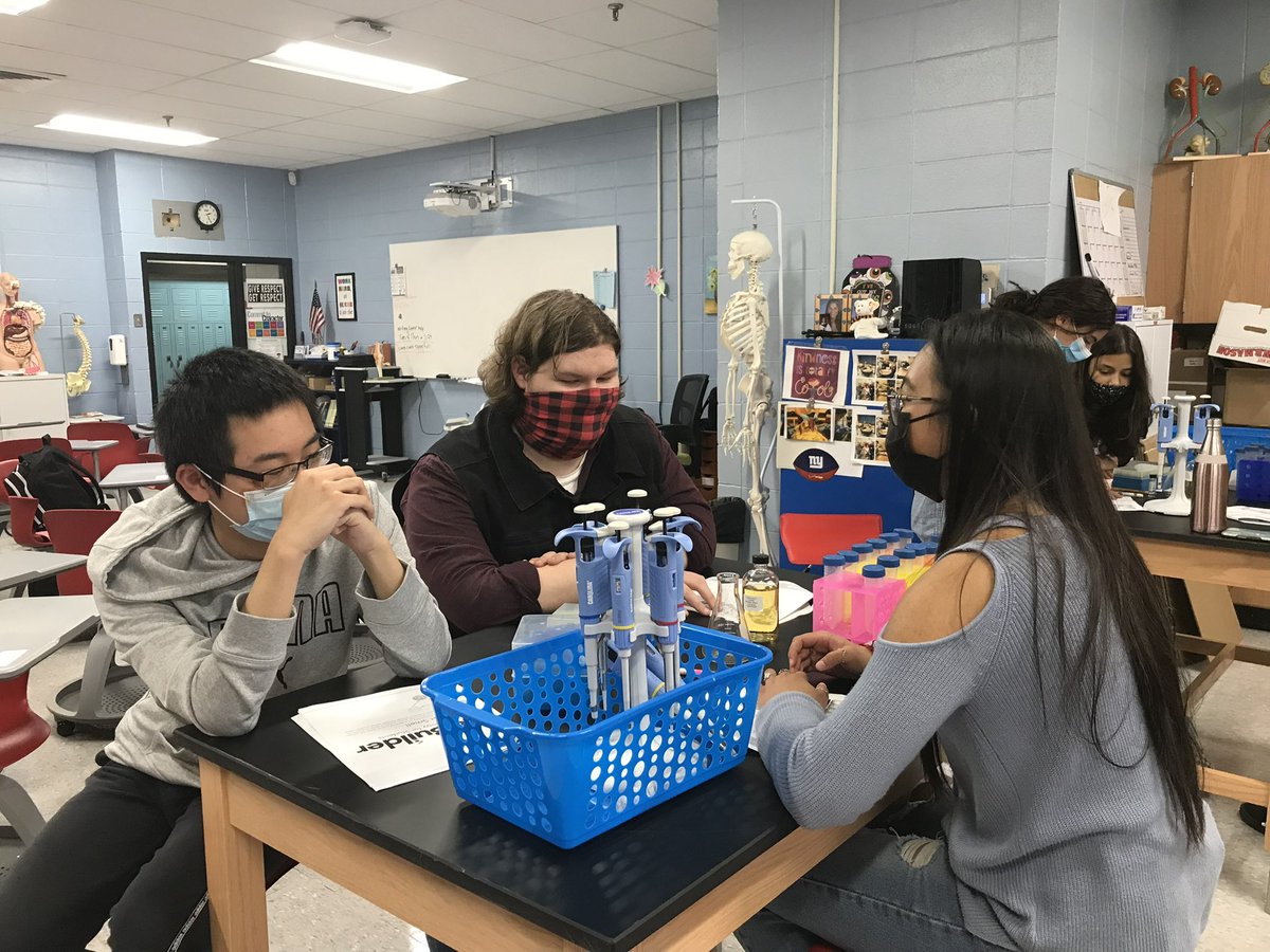 CCgirt's tweet photo. @KretzMarybeth &amp; @leonelcock3 introducing #microbiology skills to modify stinky bacteria to smell like bananas Proud if our @wearetrschools #ASR Authentic Science Research students from all 3 HSs #Biobuilder #CarolinaBio #NJSTEMPathways #syntheticbiology https://t.co/5Wmt3fMzcf