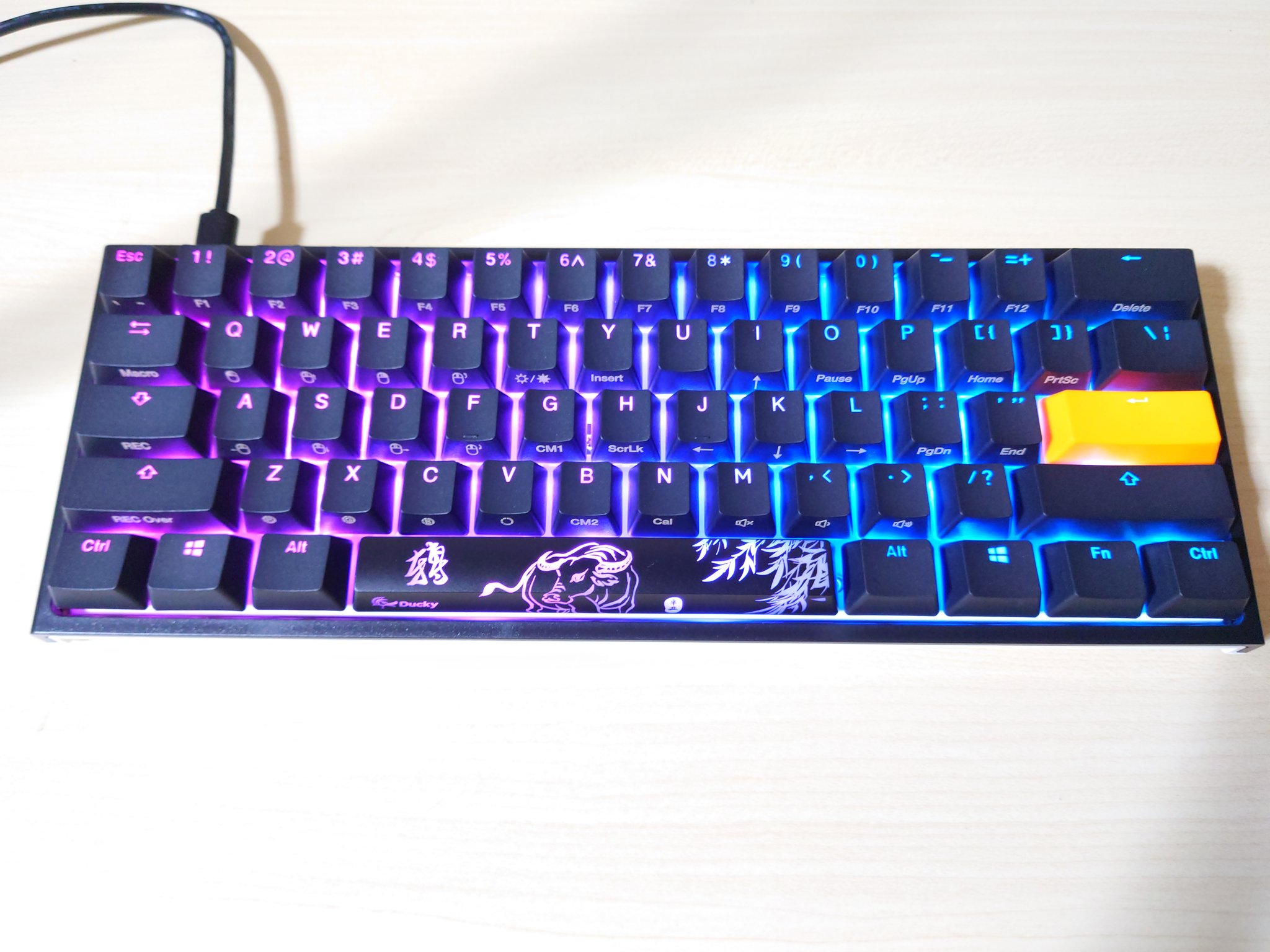 Shamdat おしゃれキーボード届いた まずはじめに七色に光るのを止めることから始める T Co 1chbpmptyo Twitter