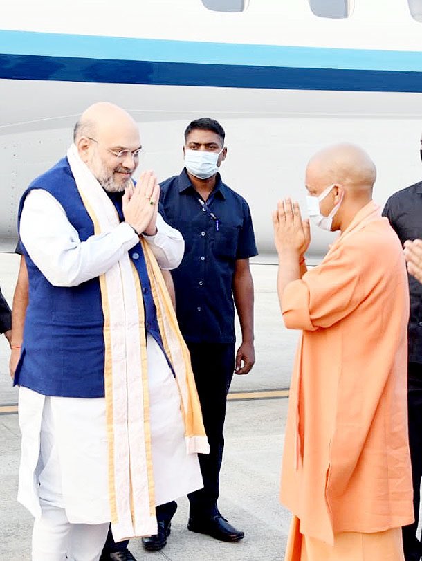 DarshanaSingh76's tweet photo. महादेव की पावन नगरी काशी में मा० केन्द्रीय गृह एवं सहकारिता मंत्री श्री @AmitShah जी का स्वागत व अभिनन्दन है। https://t.co/crQgLsB9Yr