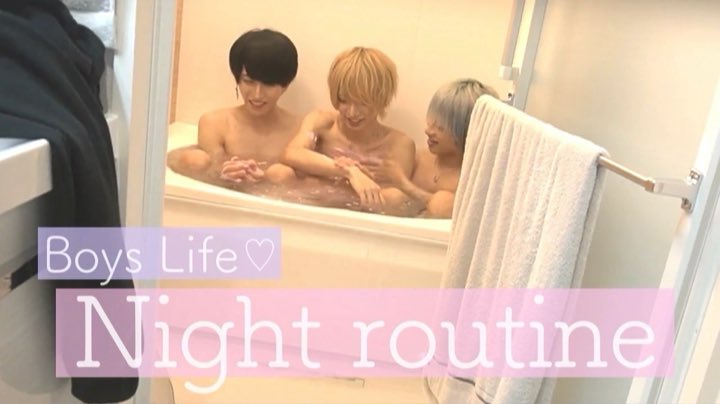 hpk_333's tweet photo. 【BL】アイドルのナイトルーティーン

動画➡️ https://t.co/SJX2hCwBvf https://t.co/sGZV8a5lWe