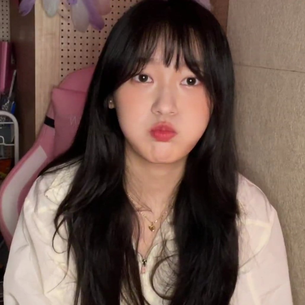 low quality choerry (@lqchoiyerim) on Twitter photo 