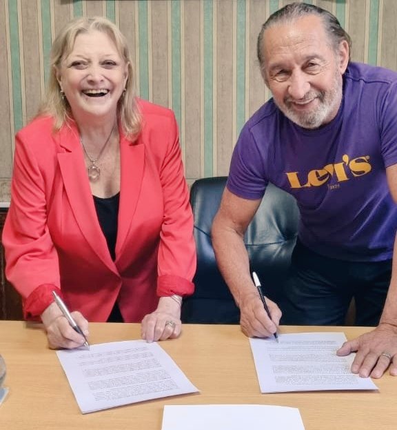 🎭 Es un placer tenerte en la temporada teatral de #CarlosPaz!!! Bienvenida querida <a href="/grapalok/">Graciela Pal</a>!!!