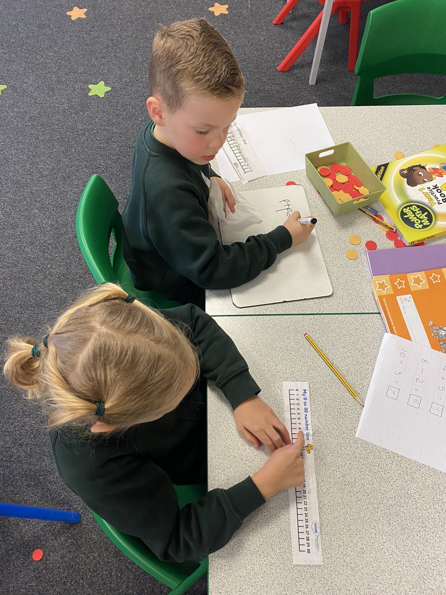 Wye_WPA's tweet image. Today in maths the children got the chance to be teachers! They taught their partners so well 👏🏼 #WatersideMaths