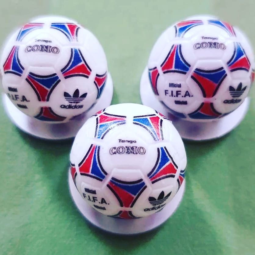 🎉 GIVEAWAY 🎉 It's the start of a new month which means it's time for a new giveaway.This month to celebrate the release of our custom balls with <a href="/BallsCollecta/">Collecta_Balls</a> we will be giving away 1 Adidas Tango Como.All you have to do to win is like this post and retweet it. #giveaway #win