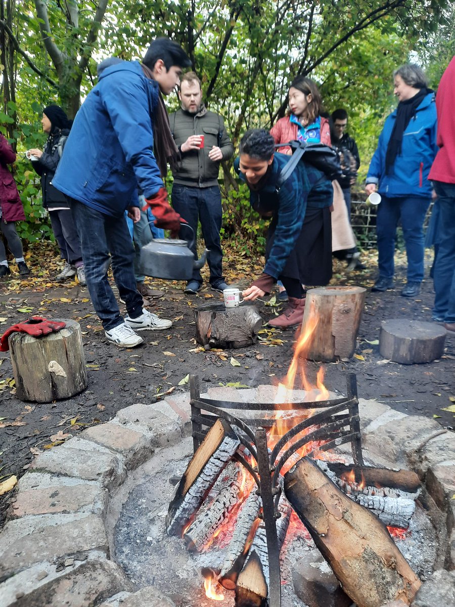 eseasbristol's tweet photo. 𝐌𝐀𝐒𝐒𝐈𝐕𝐄 𝐭𝐡𝐚𝐧𝐤 𝐲𝐨𝐮 to the communities of Bristol for coming with an open mind &amp; heart and to @swcityfarm for the space for us to share &amp; co-create a Community Campfire Gathering on Saturday 6th!🔥

Take a glimpse into our hearty autumn afternoon...

🧵(1/7) https://t.co/fvGAfKn706