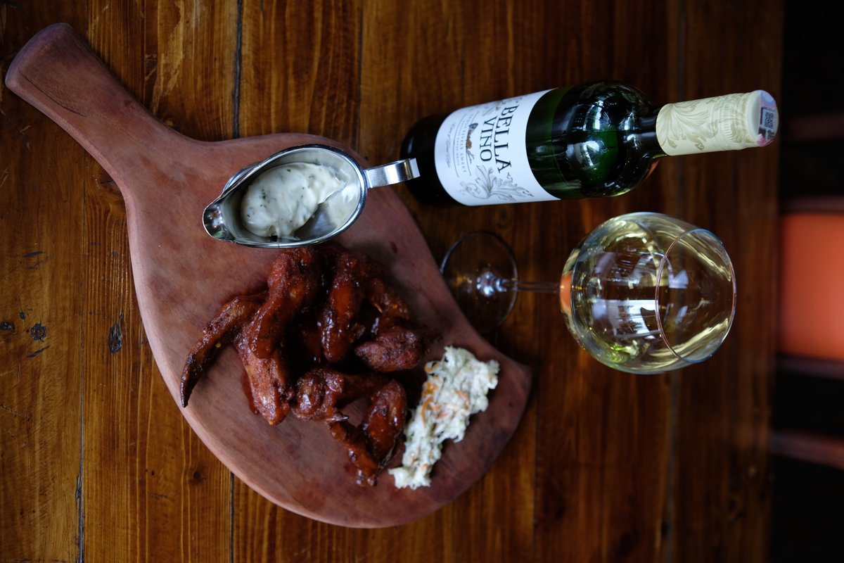 WineyardEA's tweet photo. BELLA VINO; SEDUCTIVELY SWEET
Cultivar: Pinotage
Wine of Origin:Swartland
Tasting Notes: Rich and full, alive with fruit and subtle smokiness.
Alcohol:13.50%
Residual Sugar:1.85g/l
Total Acidity:5.67g/l
PH:3.59

#KnowYourWine #seductivelysweet #Kigali #Rwanda #Weekend https://t.co/M0Bm61qK7d