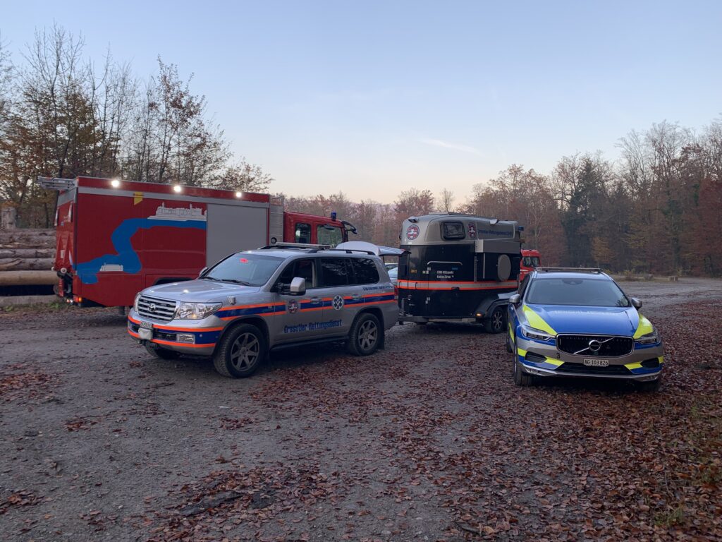 fwbremgarten's tweet photo. Es ist ein neuer Einsatzbericht online: Pferd unter Kutsche eingeklemmt
Mehr Informationen unter https://t.co/ugy9CODbGJ https://t.co/BizwYNOz4o