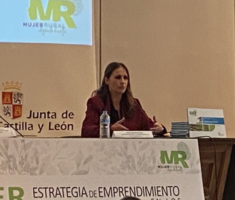 Las mujeres rurales siempre     DEJANDO HUELLA

III Foro de Emprendimiento de la mujer rural en los ámbitos agrario y agroalimentario

Gran trabajo de la DG de Desarrollo Rural
<a href="/JesusJCarnero/">Jesus Julio Carnero</a> <a href="/RuthRuthpindado/">Ruth</a> @goncorma00
