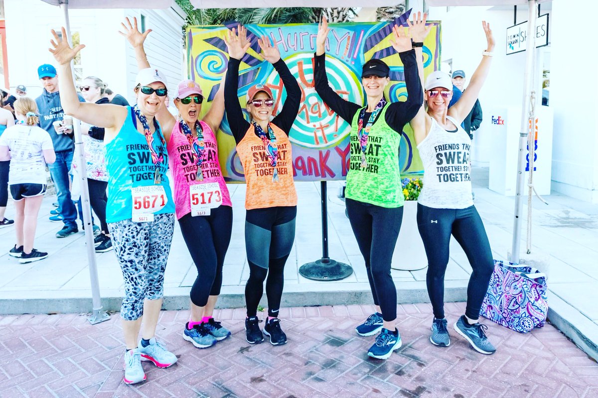 #FirstTimerFriday Raise your hand if your first 5K or half marathon start line will be the Seaside School Half Marathon &amp; 5K on February 20, 2022! 

Register today for the 20th anniversary running of the Seaside School Half Marathon &amp; 5K at runseasidefl.com!

📸: Lynn Crow