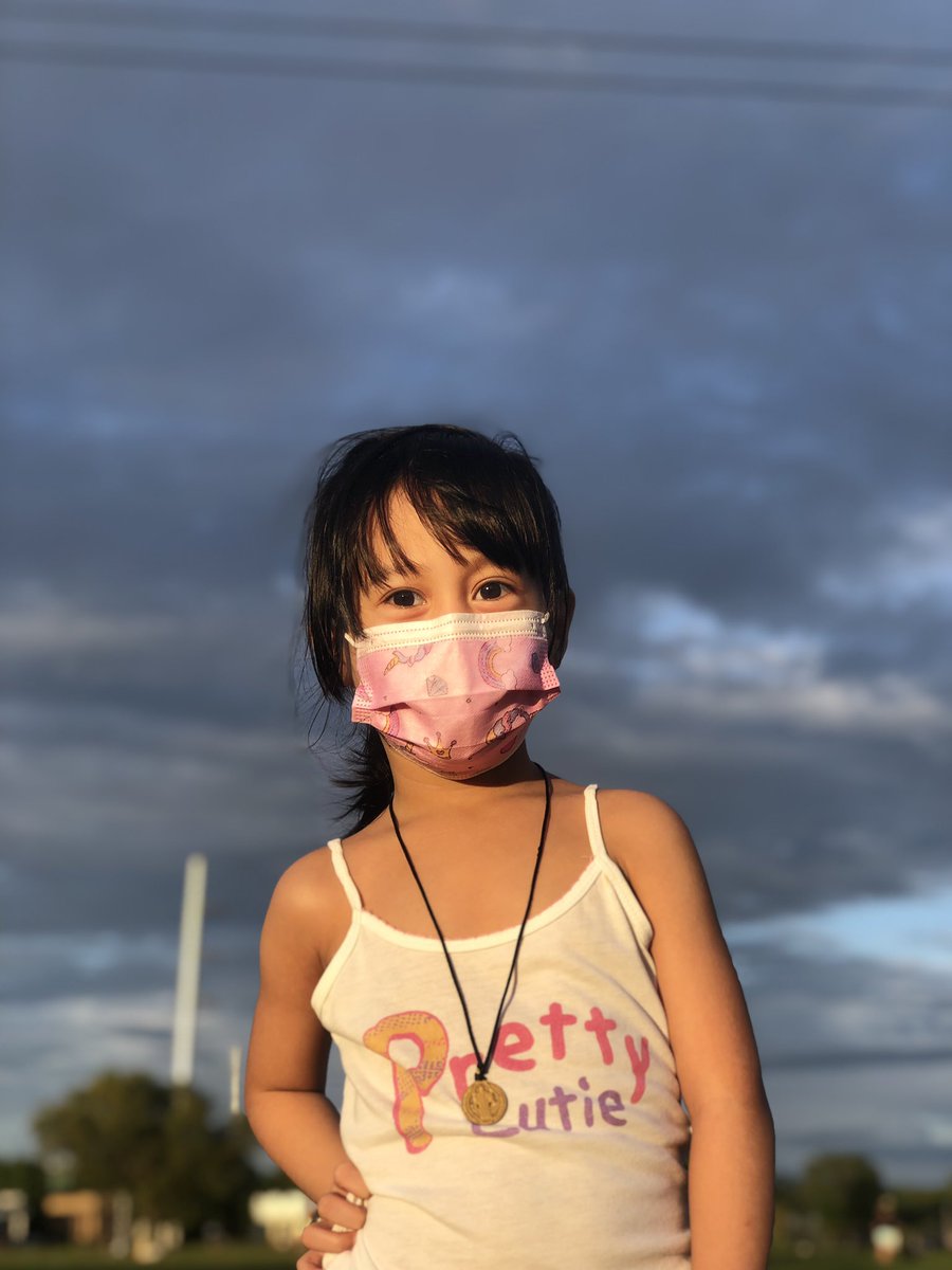 serdebs's tweet photo. Photoshoot muna kami ng inaanak q hehe 😅 golden hour ang bebe https://t.co/C5ILtxM4R8
