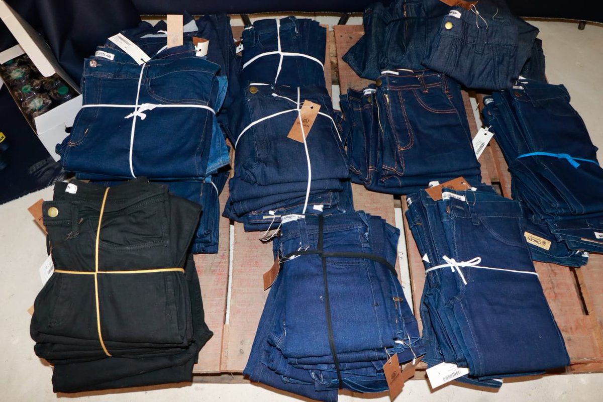 jmcapitanich's tweet photo. Rodrigo Ojeda nos dio una muy buena noticia! Están iniciando un proceso de inversión muy significativo de la empresa @zuttprotect para la producción de jeans chaqueños de la marca Origen e incremento en la producción de materiales sanitarios en el Parque Industrial de Pto Tirol. https://t.co/fnPJbgj2fv