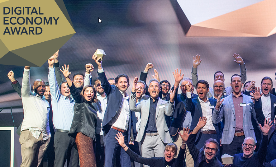 zugeconomy's tweet photo. Wir gratulieren der Finanzdirektion des #KantonsZug zum Digital Economy Award in der Kategorie: Digital Excellence NPO &amp; Government 🥇https://t.co/vQbmxIOwz6 https://t.co/zM2od4DqDg
