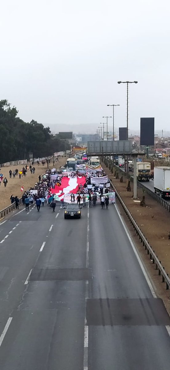 Marce_Tomu's tweet photo. @RPPNoticias Marcha por el agua y desagüe para Villa El Salvador son más de 30 años exigiendo un derecho mínimo !!! @SedapalOficial no más mentiras https://t.co/Jc456wwuKI