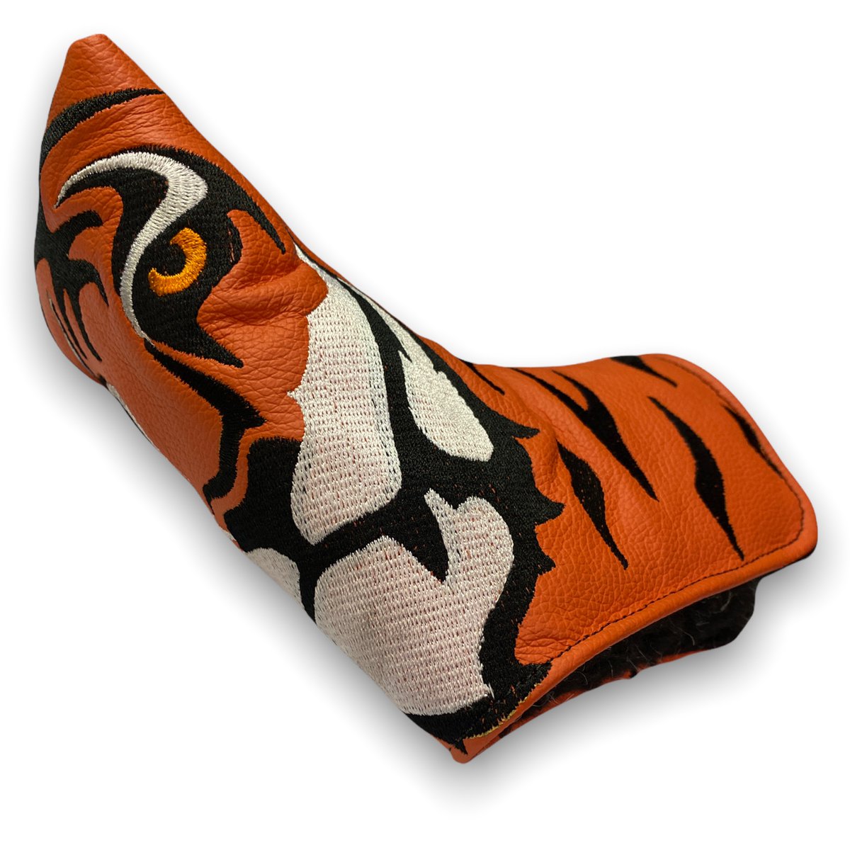 HazzadGolf's tweet photo. Another brand new product added to our range of bespoke premium golf covers. Our covers are all made in the UK. Know anyone who would like this? #tiger #puttercover #leather #embroidery #bespokegolf #customgolf #noveltygolf #golfgifts
https://t.co/iUPe9bftoR https://t.co/QmnC2G2W94