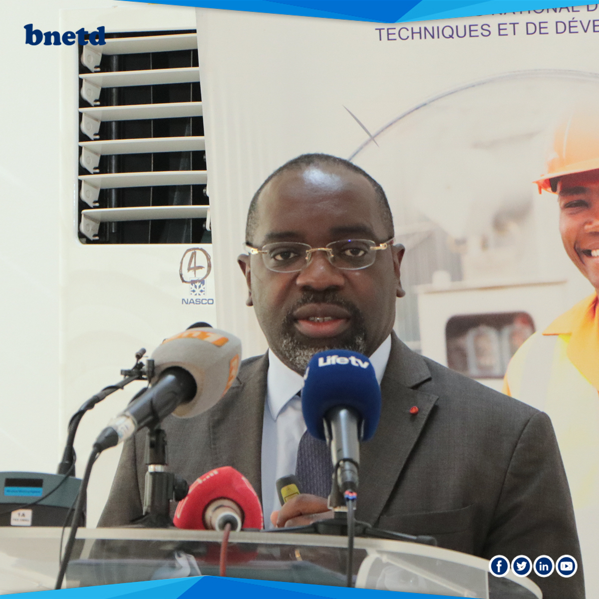 BNETD_CI's tweet photo. « Le BNETD est une société d’Etat, présent dans plus de 16 pays d' #Afrique et entend se positionner comme bureau d'études #international. » Monsieur Kinapara Coulibaly , DG du BNETD​
​
#ConfPr​ #JourneePortesOuvertesBNETD​ #News #Civ225​ #TalkBNETD https://t.co/gsxAuW0nq5
