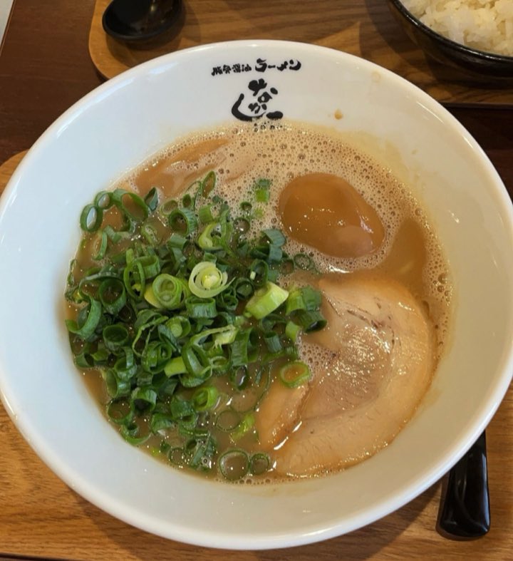 __01mm3's tweet photo. ﾌﾞｫﾝ( っ'ω' )╮ =͟͟͞͞🍜 https://t.co/FAhNYXJv67