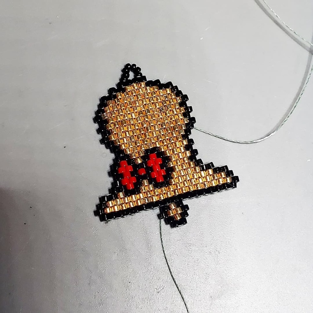 ThreeFates's tweet photo. Little bell going up in the shop soon. Check out all my ne holiday patterns.
.
.
.
.
#threefatesdesign #beady #handmade #beadwork #ilovebeads #seedbeads #beaded #beading #beadartist #madeinwisconsin #madisonmade #etsyseller #etsy #etsyshop #holidays #chr… https://t.co/eiHowGhhvM https://t.co/HrMBvseAE4