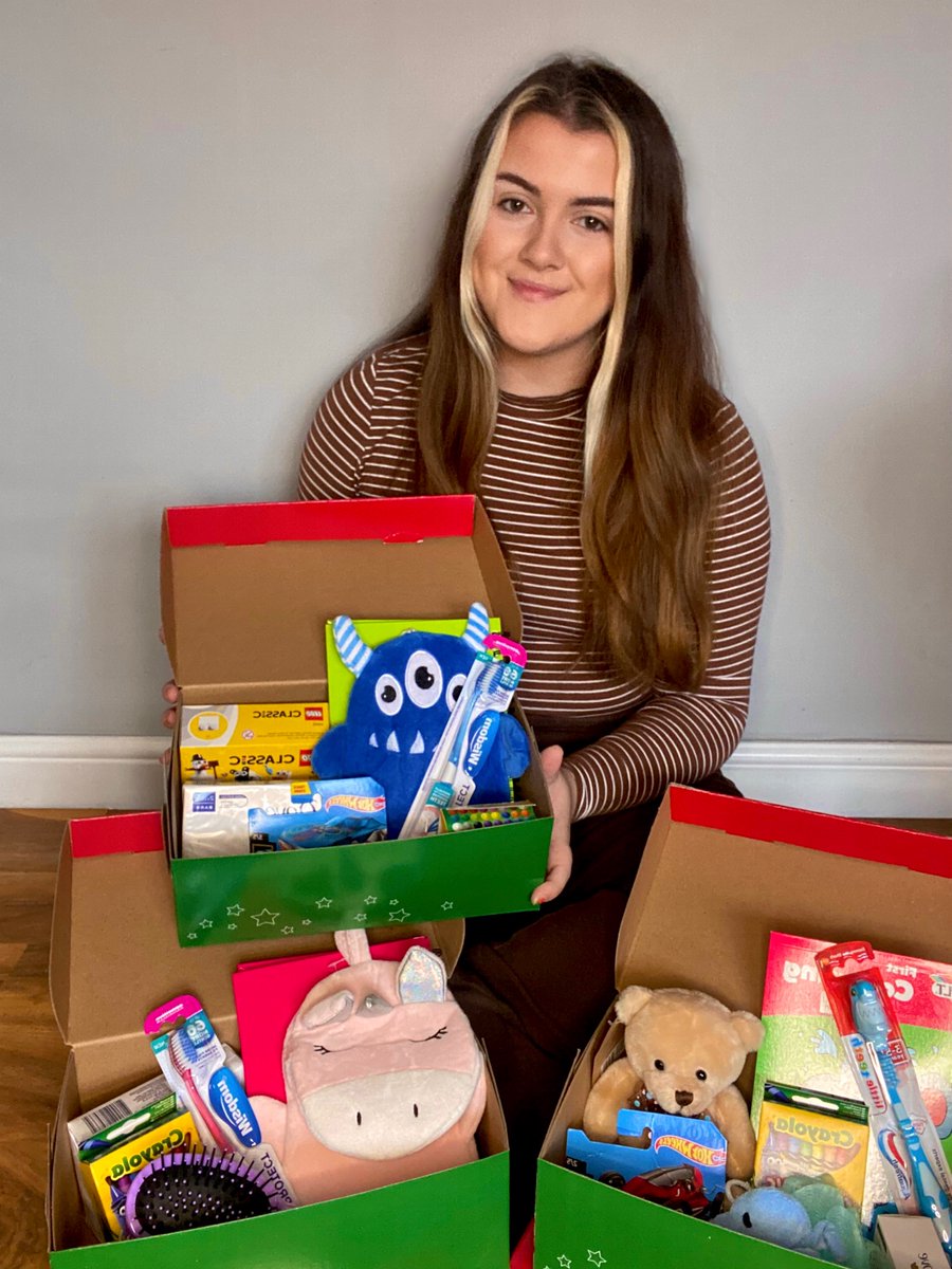 journokirsty99's tweet photo. For today’s #makeitmatterday with @ah_medcomms, I decided to make Christmas shoeboxes for less fortunate children.

Wish I could be delivering them myself! But happy to help in any way I can 🥰

#medcomms https://t.co/79brvdH7tf