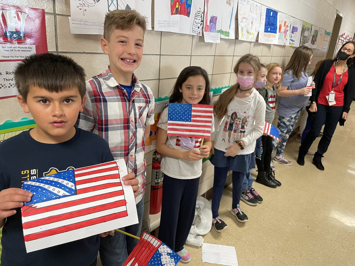 Happy Veterans’ Day! Thank you for your service! Such a special day at FLPS!! 💖🇺🇸