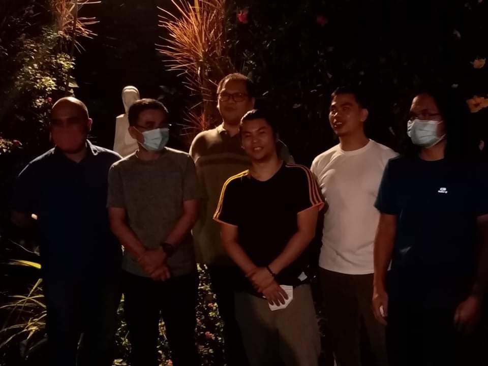 CarloLacangSJ's tweet photo. Team Ateneo de Zamboanga

#adzu #zamboanga @erwin_bok  @lloydeology1 https://t.co/G1MnFbfbQX