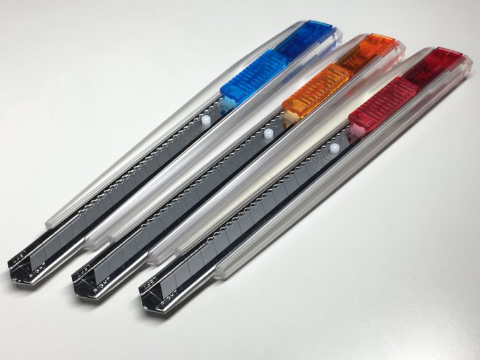 カッターも買ったマン
スケルトン可愛い 