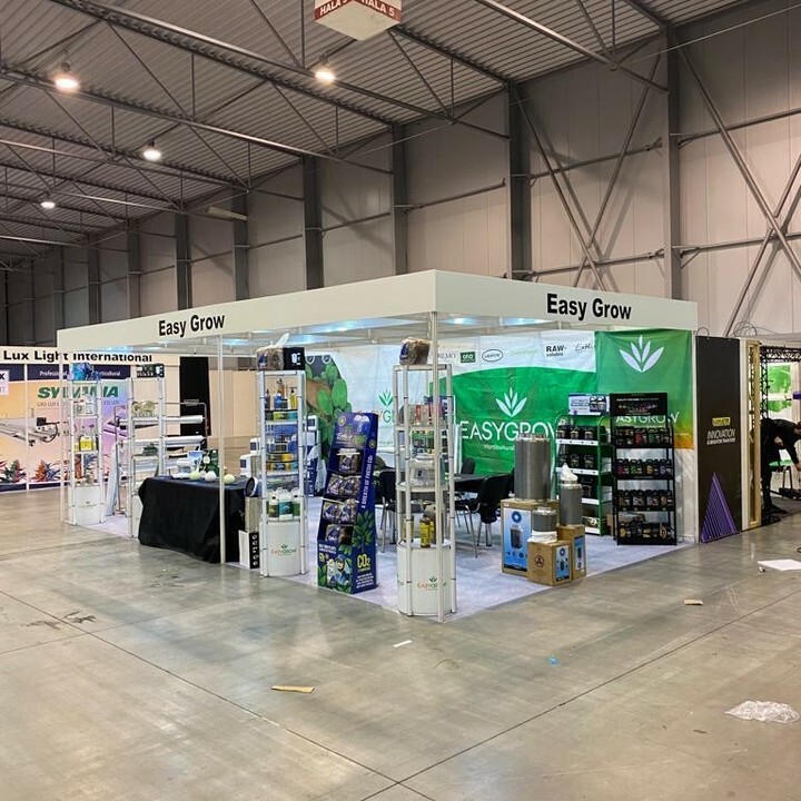 easygrowuk's tweet photo. Another week, another great show! We're all set up at @cannafest_prague_2021 for this weekends exhibition. We're at stand 5B-16, come check out some of the great products we have on show including @greenplanetnutrients, @remonutrients &amp; @npkindustries RAW Soluble! 👋
.
#easyg… https://t.co/Eof7l6AF4U