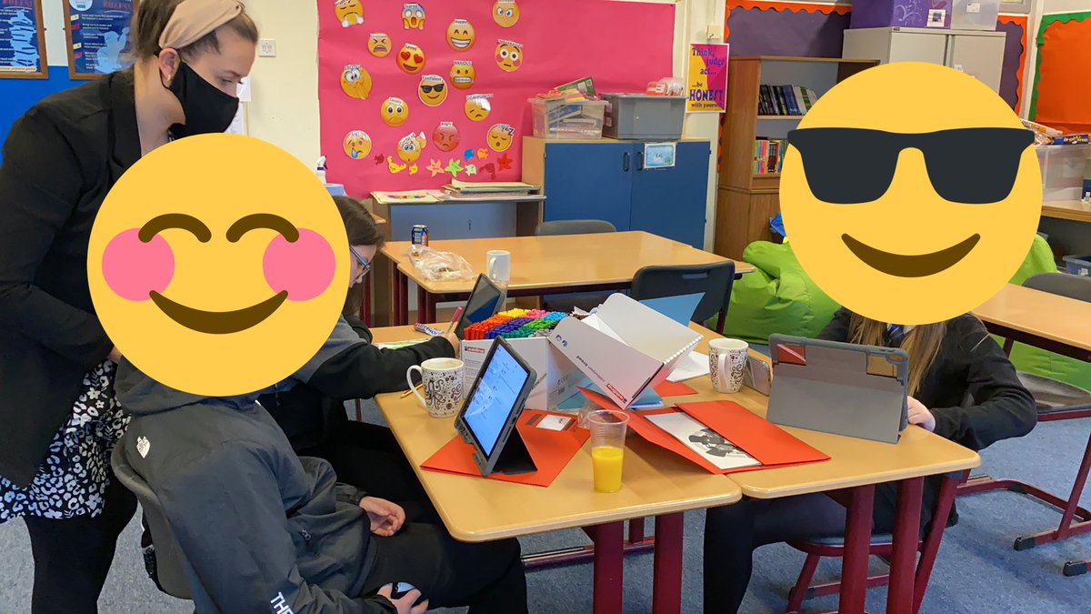 HWBKSS's tweet image. iPad training and help with teams with hot chocolate