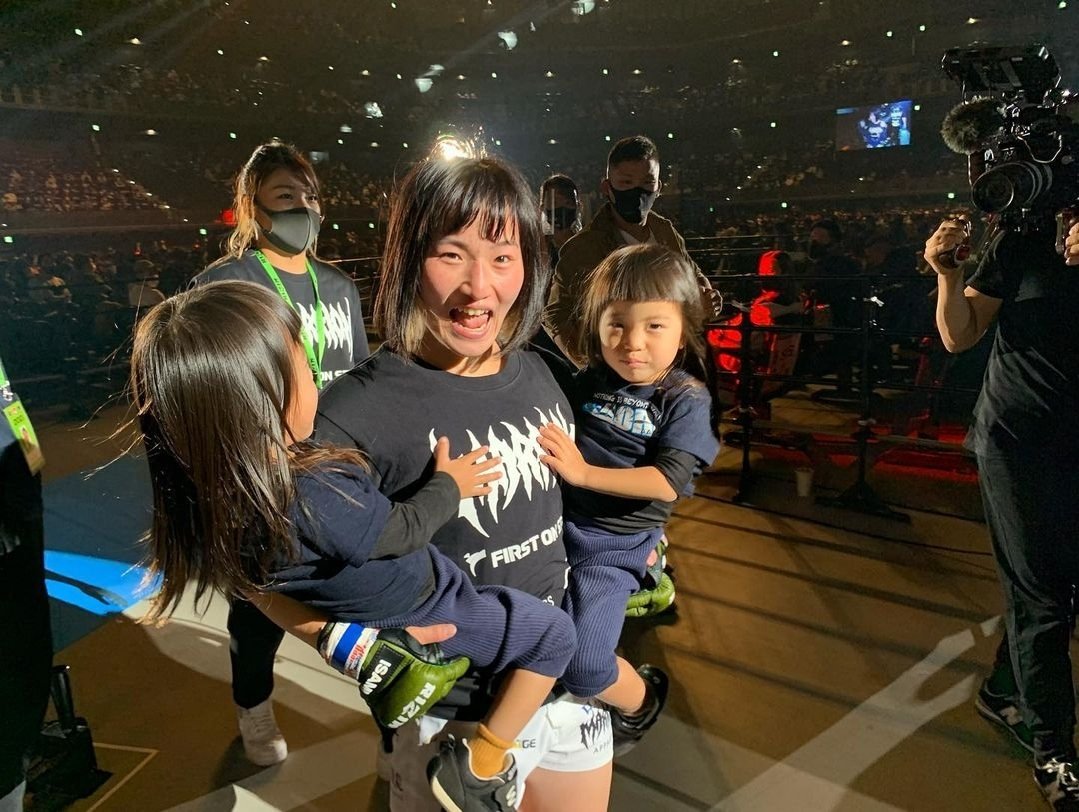 AaccNews's tweet photo. AACC's Saori Oshima took the bout on two of the three judge's score cards in her decision victory over Rizin veteran Kanna Asakura in an action packed bout at 'Rizin 31'.
#WMMA #RIZIN31 #JMMA #Rizin https://t.co/lhHe8BW6qK