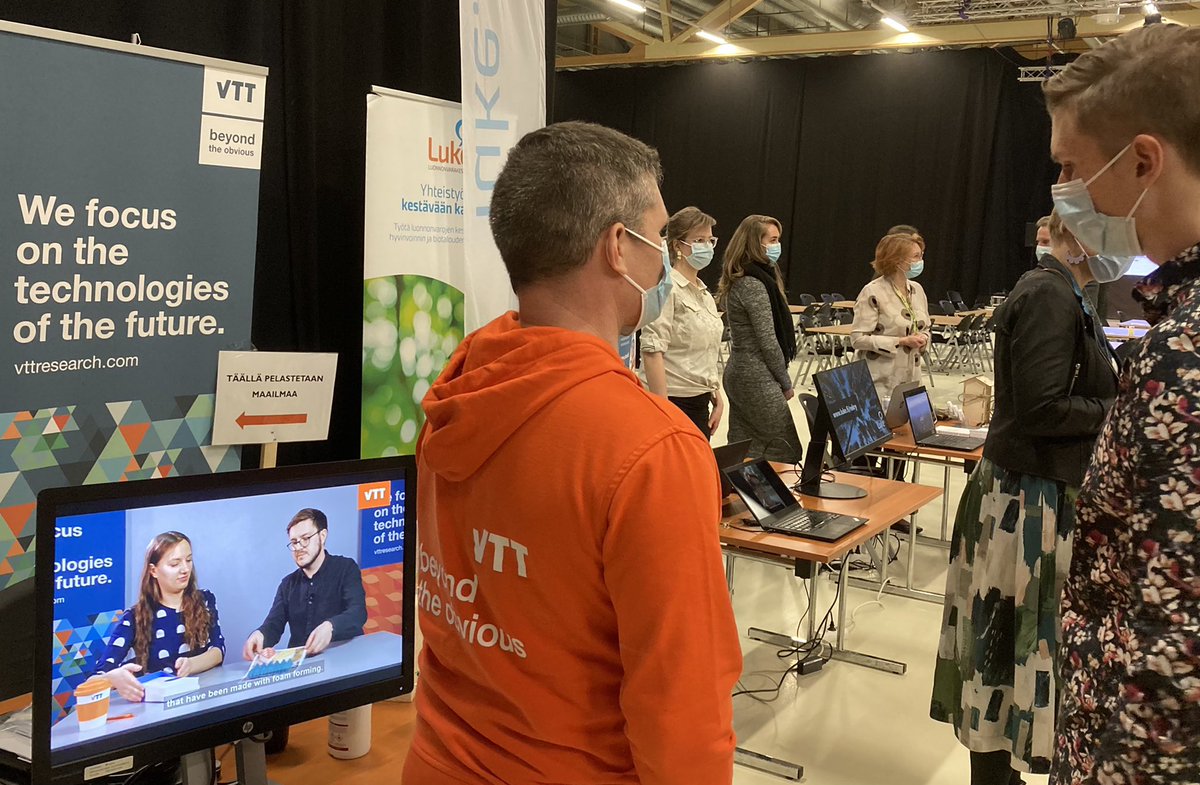 Eilen oltiin pitkästä aikaa pitämässä ständiä ja kertomassa <a href="/VTTFinland/">VTT</a>:n tekemisistä. Kiitos <a href="/uniofjyvaskyla/">University of Jyväskylä</a> yrityspäivän järjestämisestä #jyväskylä’ssä! #keskisuomi näytti taas voimansa kokoamalla opiskelijat, yritykset ja yliopiston osaajat yhteen.