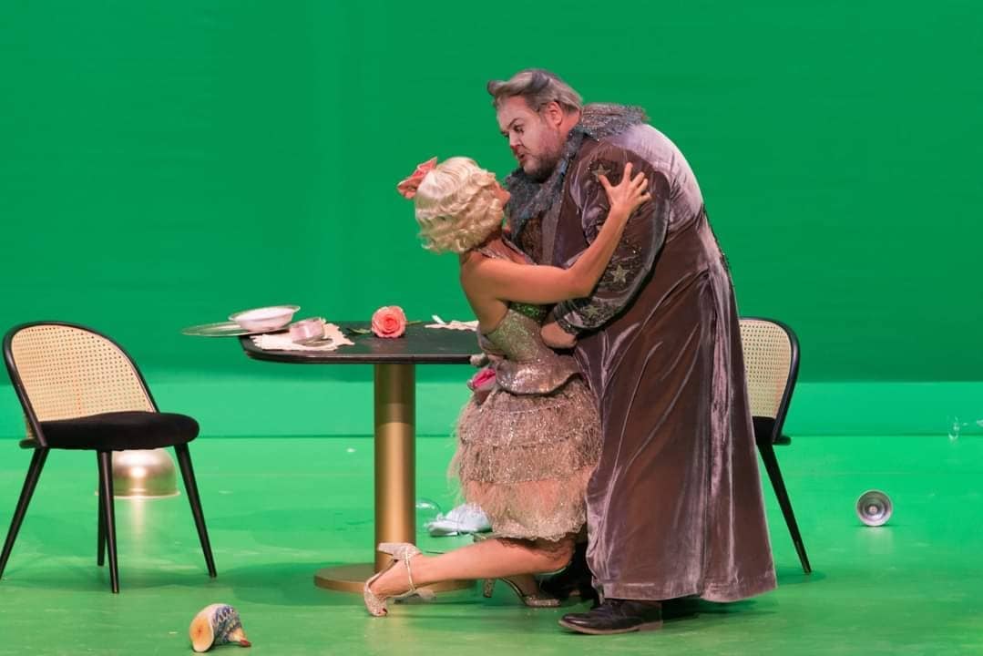 stYpeTV's tweet photo. What happens when you use #VirtualReality in a traditional theatre?
Two different worlds, but Broadcast Digital Service and @stypetv joined them with great results! π₯³
Keyed by #GreenKiller & rendered by #StypeLand.
First theatre show with virtual reality in Italy! π https://t.co/BCPmrhF611