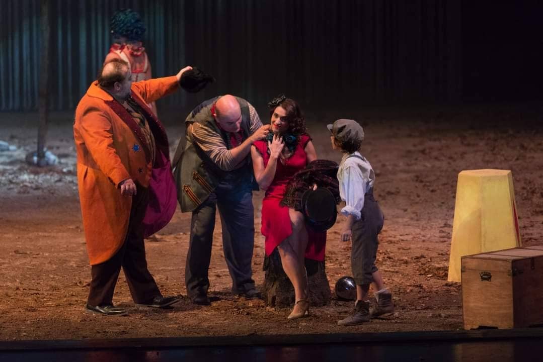 stYpeTV's tweet photo. What happens when you use #VirtualReality in a traditional theatre?
Two different worlds, but Broadcast Digital Service and @stypetv joined them with great results! π₯³
Keyed by #GreenKiller & rendered by #StypeLand.
First theatre show with virtual reality in Italy! π https://t.co/BCPmrhF611