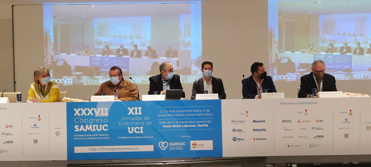 juanmanieblasMA's tweet photo. Primera mesa. El equipo #UCI
En la mesa participa nuestro compañero #FernandoDíaz
Fisioterapeuta en la #UCI del hospital Virgen del Rocío de Sevilla.
Pronto dejaremos de ir a la UCI para ESTAR en la UCI como miembros permanentes del equipo.
Gracias a @samiuc_uci y a @saludand https://t.co/rYfzXjyWN7