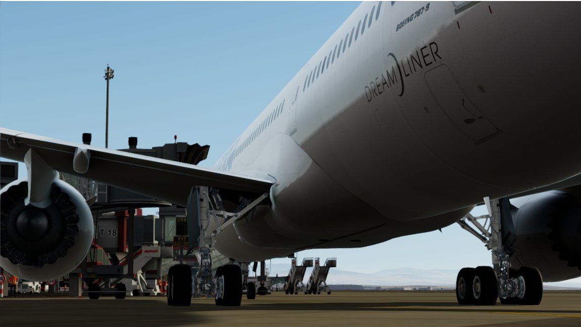VaVoltor's tweet photo. ✈️Esta noche hemos realizado el vuelo de entrega del primer 787-9 para Voltor. 🟠 Estamos muy contentos de poder contar con aviones más modernos y más eficientes para nuestros vuelos.💪

Quieres volar alguno de nuestra flota? Entra en el siguiente enlace: https://t.co/bhTnoxaSES https://t.co/xG7nKi7nHU