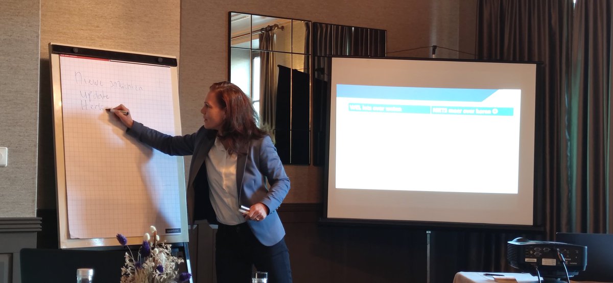 De presentatie van Dr. S. Van Weely.
Update, herkennen en verschil in behandeling en de medicatie bij @AxSpa