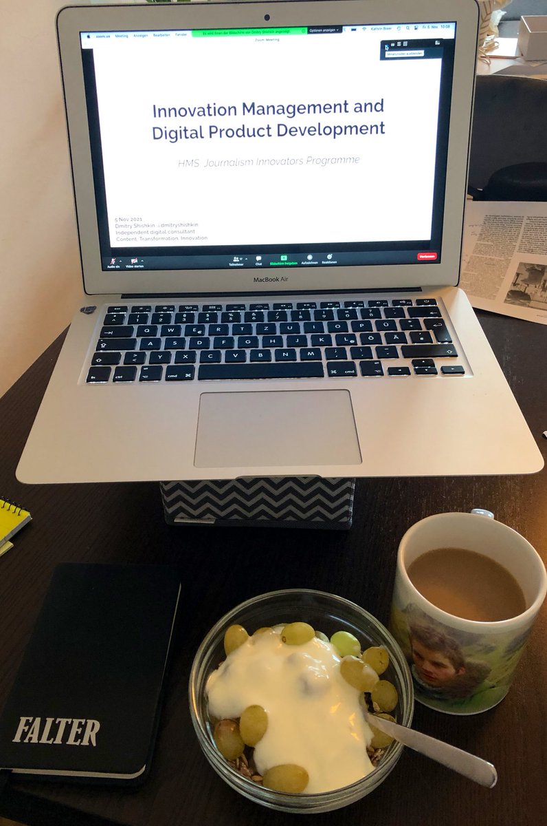 KathrinBreer's tweet photo. Back to school 🎉 Patrick Nuo & ich lernen heute von @dmitryshishkin, warum wir Journalist:innen auch ein bisschen Produktmanager:innen sein sollten, und wieso Digital-Kolleg:innen besser über Misserfolge reden können als TV- & Printmenschen. 📺 📰🪅 #JIP21 @HHMediaSchool https://t.co/wosXI7ENSv