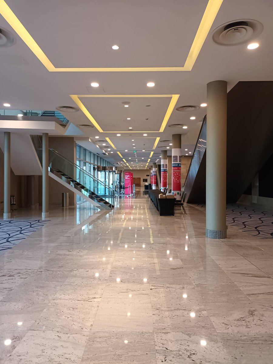 UK Roofing Awards tweet media