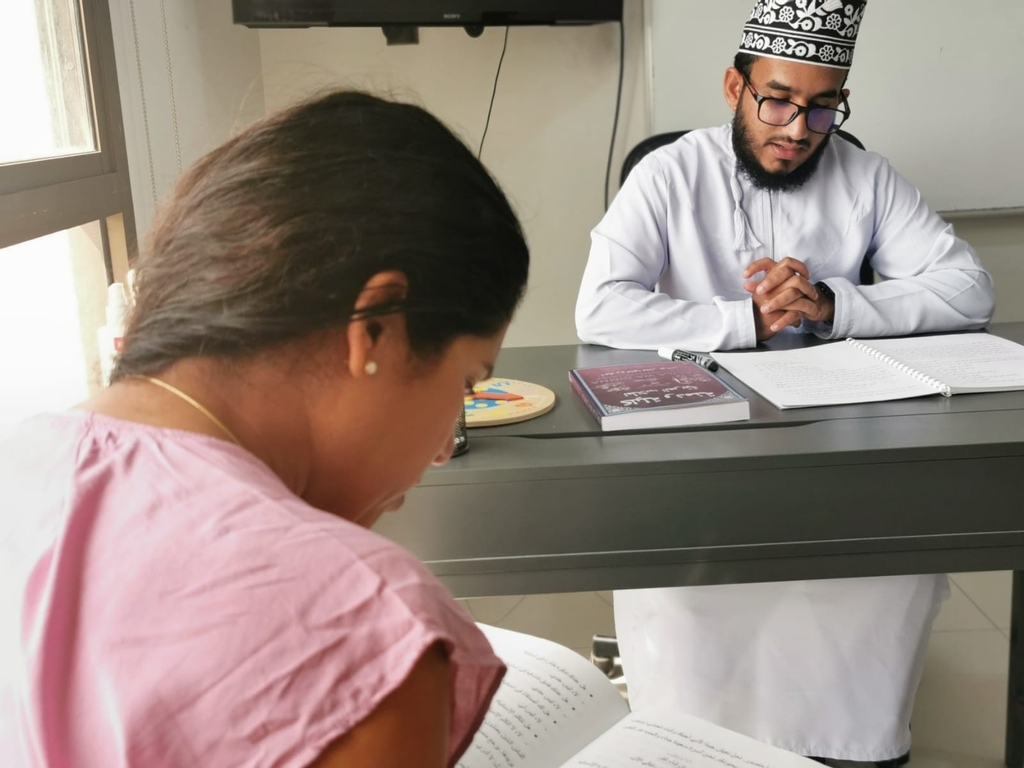 ArabicinMuscat's tweet photo. Like to learn how to read in Arabic? That's one of the goals we can help you with starting tomorrow! Contact us now: https://t.co/JDTsSQlHj7

#AEI #Arabia #Experience #Institute #Arabic #MSA #Gulf #culture #language #challenge #Muscat #Oman https://t.co/KJ3h0gDA1X
