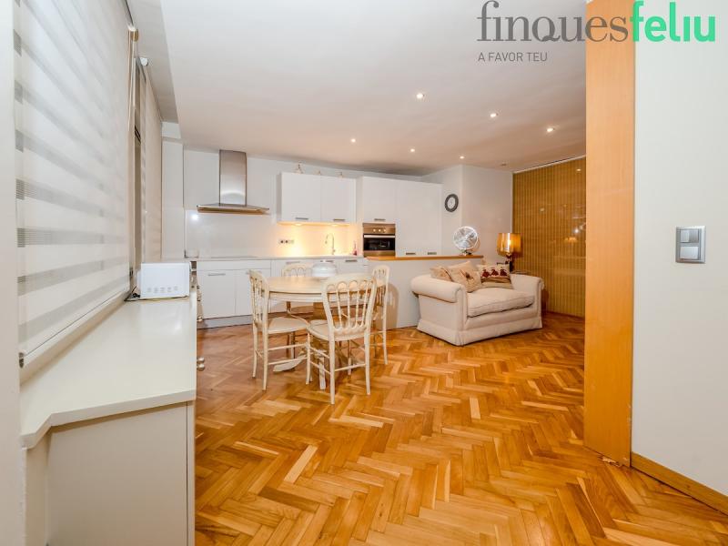 finquesfeliu's tweet photo. Acogedor apartamento amueblado de 60 m², listo para vivir en zona con excelentes comunicaciones (ff.generalitat Gala Placidia o Molina/St. Gervasi) .  Salón de 25m2 con la cocina abierta al mismo. 2 Dormitorios o parqué.

Precio: 940€
Contacto: 93 414 52 00 comercial@feliu.es https://t.co/xgI9wvARme
