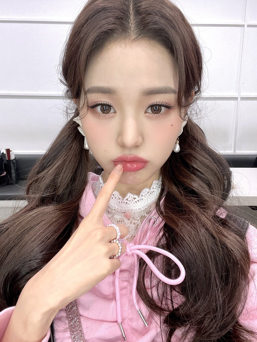 0204bff's tweet photo. they did so well today! we'll see you next friday 💗 https://t.co/NZw7FCCt53