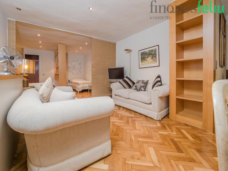 finquesfeliu's tweet photo. Acogedor apartamento amueblado de 60 m², listo para vivir en zona con excelentes comunicaciones (ff.generalitat Gala Placidia o Molina/St. Gervasi) .  Salón de 25m2 con la cocina abierta al mismo. 2 Dormitorios o parqué.

Precio: 940€
Contacto: 93 414 52 00 comercial@feliu.es https://t.co/xgI9wvARme